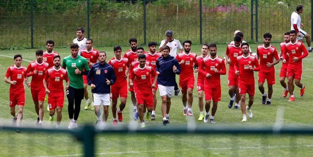 رنگ پیراهنهای فصل آینده پرسپولیس مشخص شد