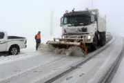 تلاش تحسین‌برانگیز محیط‌بانان در برف