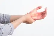 خوابیدن انگشتان دست با کدام بیماری رابطه دارند؟
