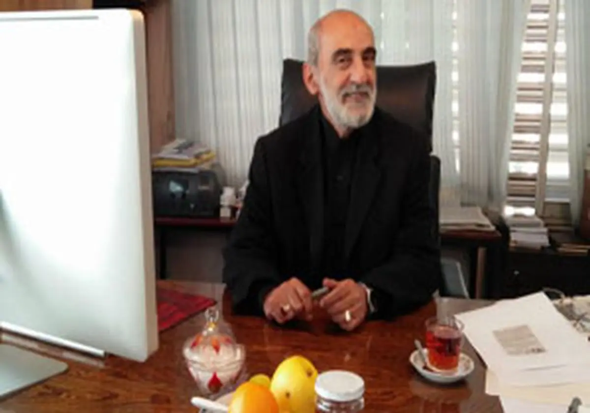 شریعتمداری آتش تنفر علیه آمریکا را شعله‌ور نگه می‌دارد 