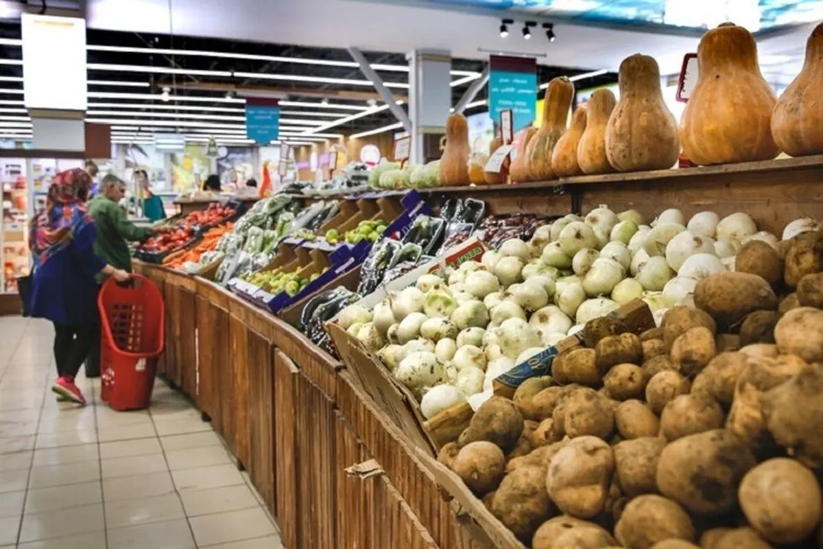 
سیب‌زمینی چهار برابر دلار گران شد!/ گوشت و مرغ چند؟