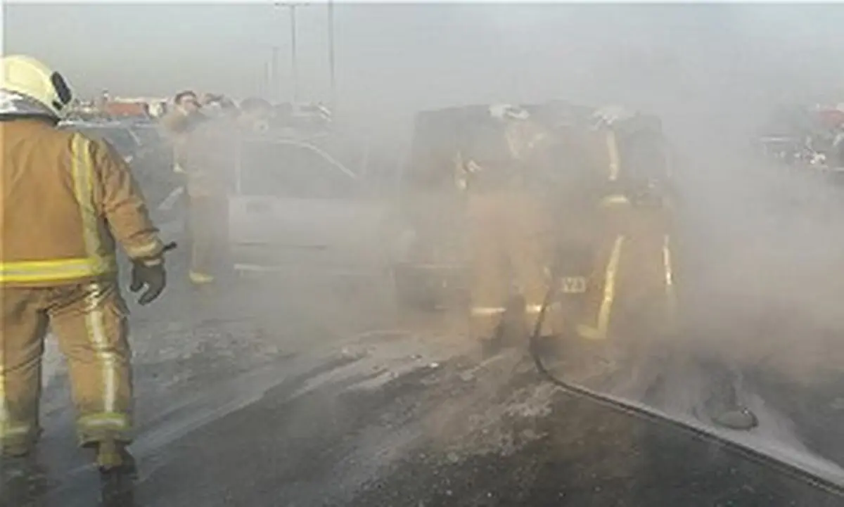 پراید حین حرکت آتش گرفت