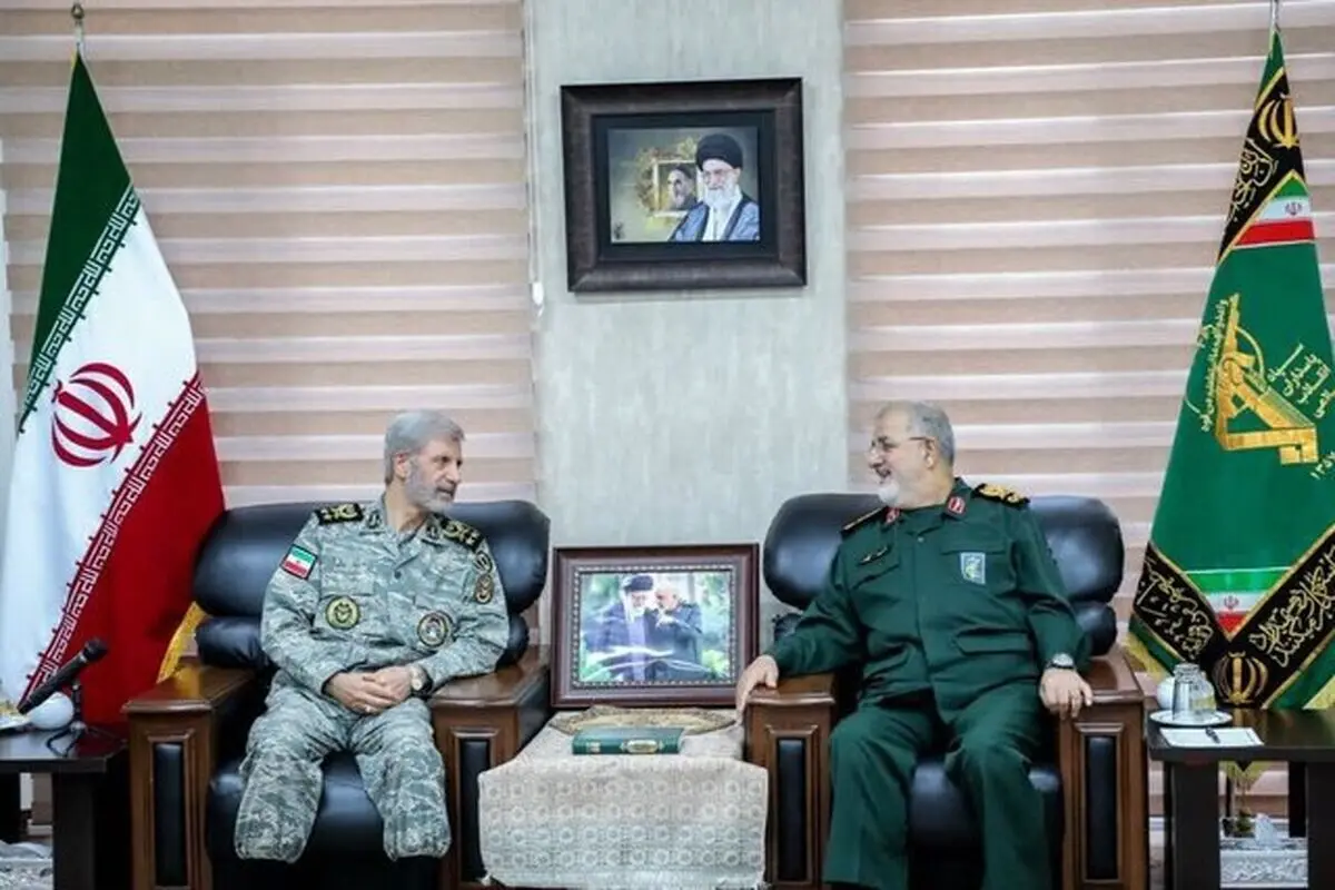  در جلسه مهم فرماندهان کل ارتش و سپاه چه گذشت؟