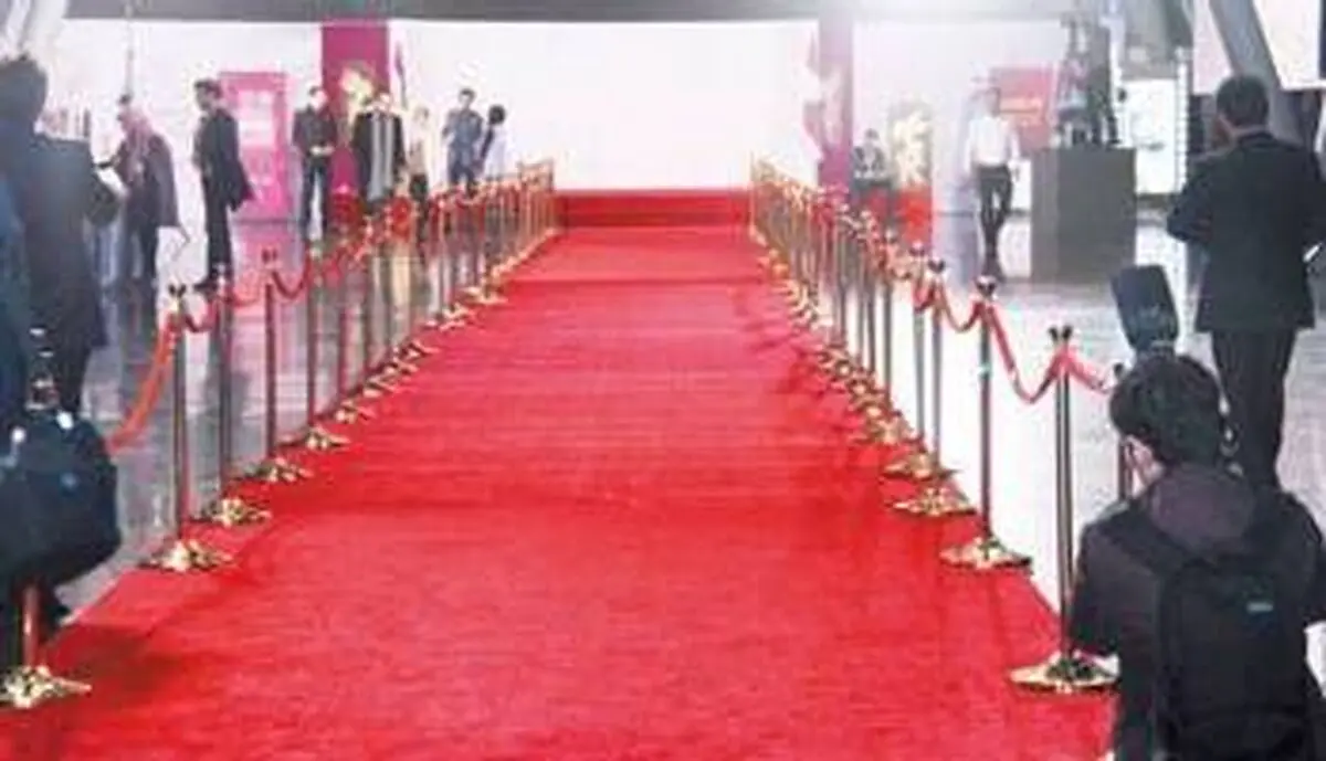 
حذف فرش قرمز از جشنواره فیلم فجر
