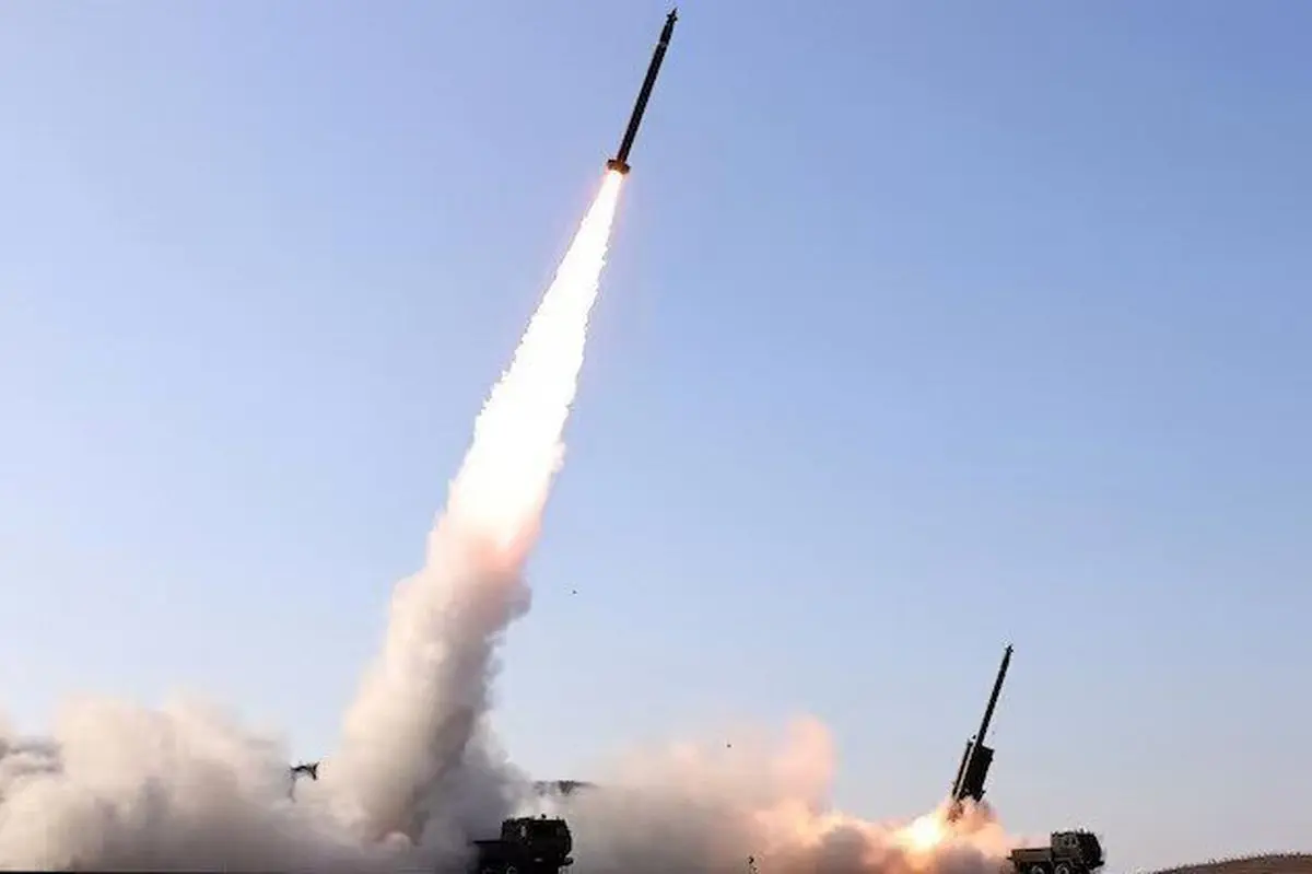 رونمایی از موشک بمب خوشه‌ای و قابلیت جنگ الکترونیک