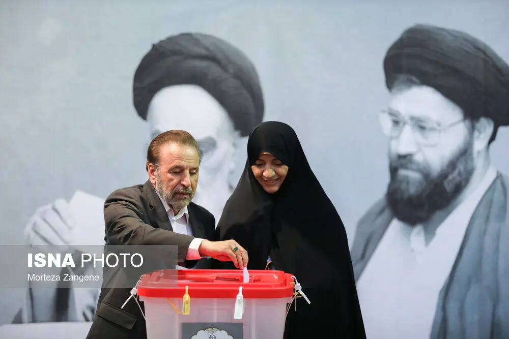 حضور شخصیت های سیاسی در مرحله دوم رای گیری چهاردهمین دوره انتخابات ریاست جمهوری/گزارش تصویری