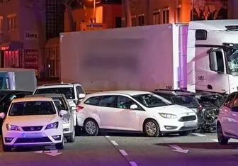  برخورد یک کامیون به چند خودرو در آلمان با انگیزه احتمالا تروریستی 