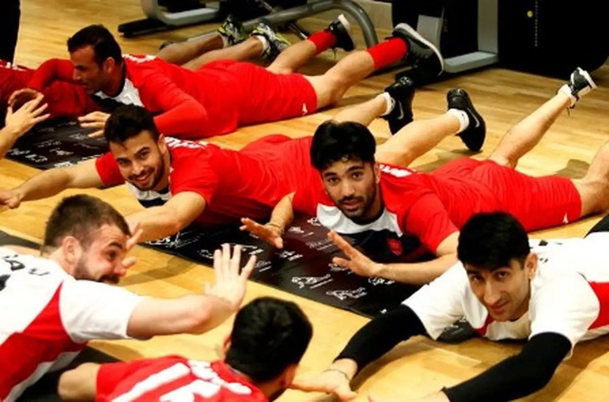 از اردوی سرخ پوشان در دبی چه خبر؟