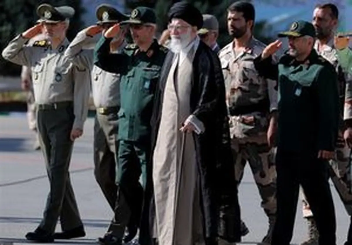 ۱۰ نکته مهم از سخنان رهبر انقلاب در دانشگاه امام حسین(ع)